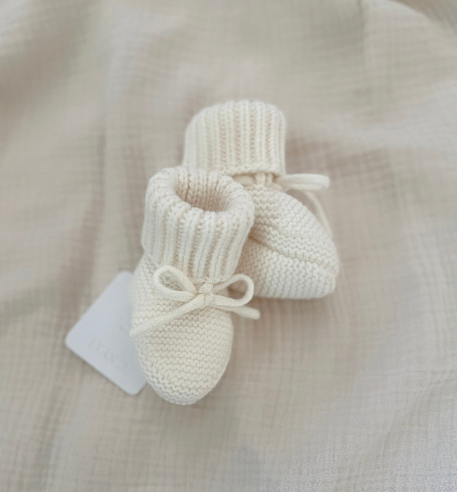 Merino Wool Baby Booties. Off White.