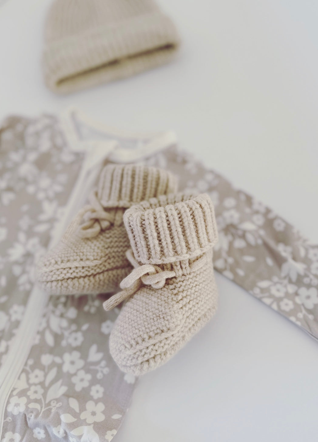 Merino Wool Baby Booties. Oat.